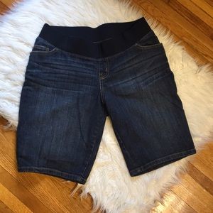 Liz Lange Maternity Bermuda Shorts M/M